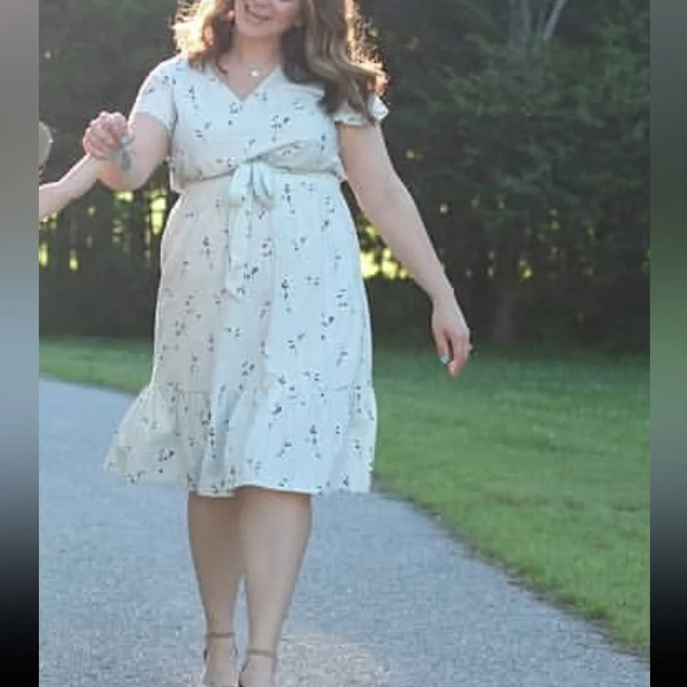 Universal Thread dress - Picture 4 of 4